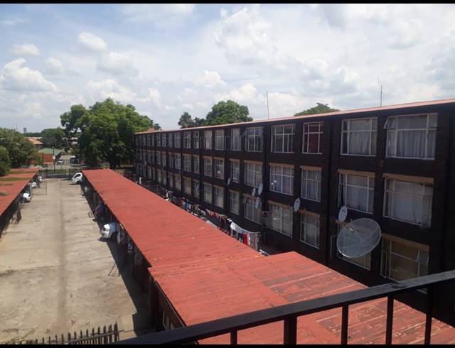 3 BEDROOM APARTMENT FOR SALE IN RUSTENBURG CENTRAL